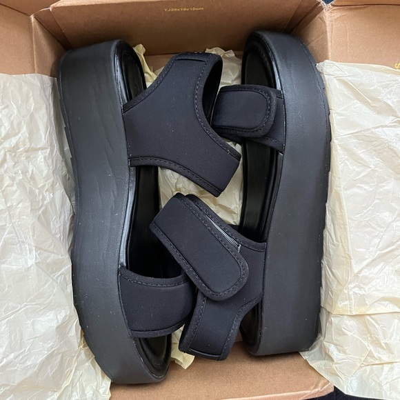 TWOOBS The OG+ Platform Sandals (9) in Black (NWT) - Picture 2 of 5